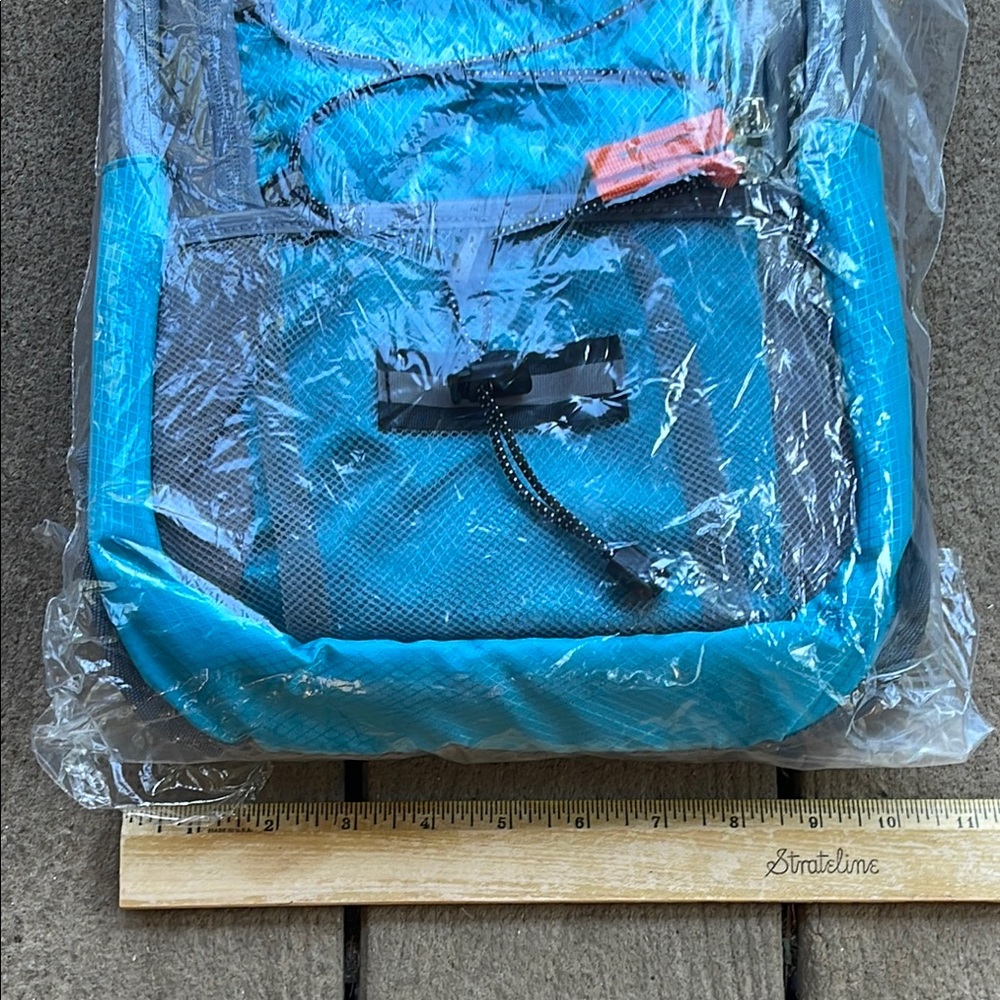 Gift Ready Hydration Pack - Marine Trail Blue and Gray With Orange Zipper Pulls - Picture 10 of 11